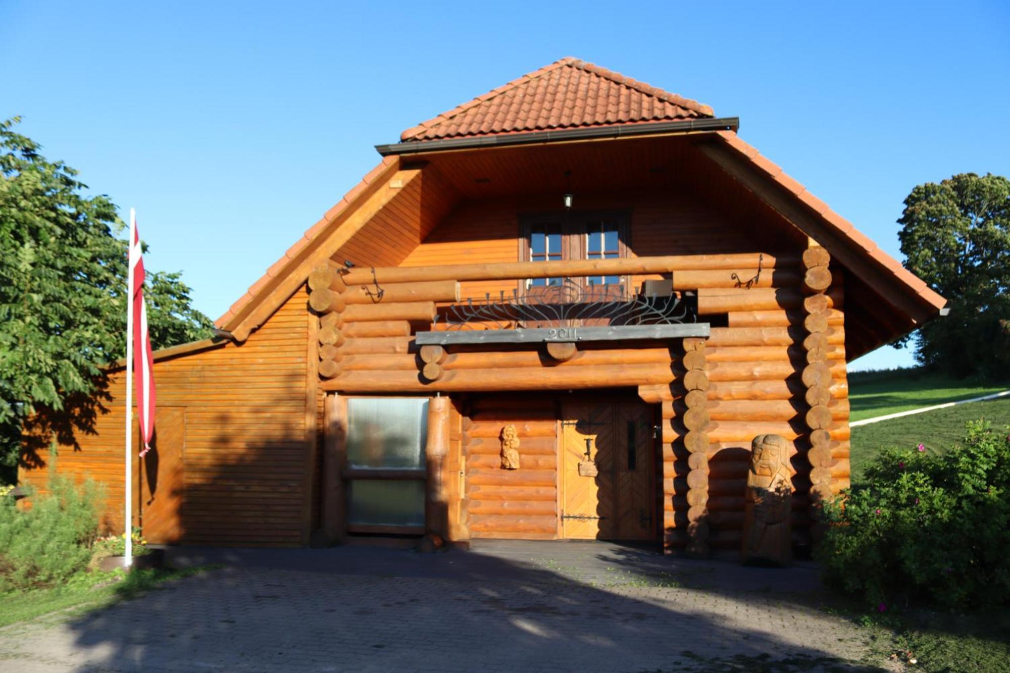 Kundzini Hotel Bīriņi Exterior foto